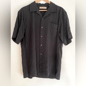 Tommy Bahama men’s 100% silk button down shirt